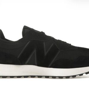 New Balance Men's Black and White Sneakers